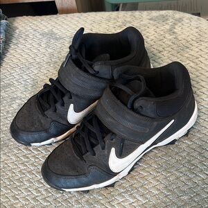 Nike Kids Shoes Black and White